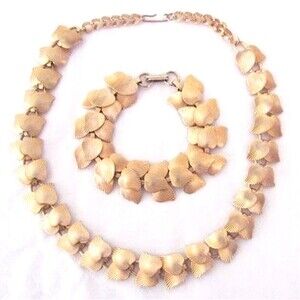 Vintage Petal Vine Motif Gold Link Necklace Bracelet Set Vine Motif Gorgeous!